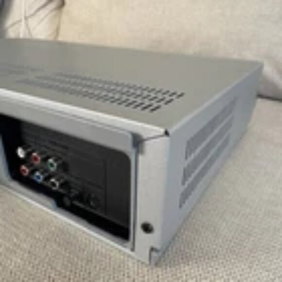 Sony SLV-D261P DVD VCR Player Combo Tape Recorder Tested Working No Remote - Picture 8 of 12